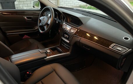 Mercedes-Benz E-Класс, 2014 год, 2 350 000 рублей, 11 фотография