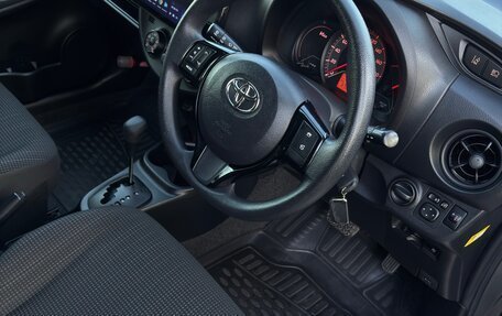 Toyota Vitz, 2018 год, 1 199 999 рублей, 10 фотография