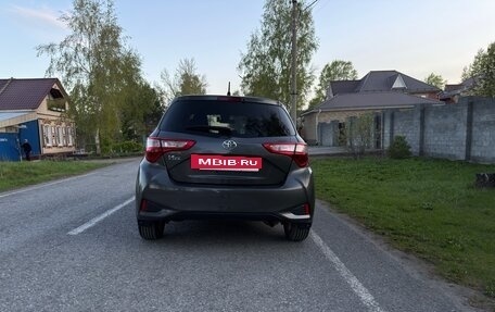 Toyota Vitz, 2018 год, 1 199 999 рублей, 5 фотография