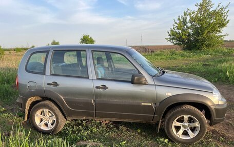 Chevrolet Niva I рестайлинг, 2017 год, 646 900 рублей, 4 фотография