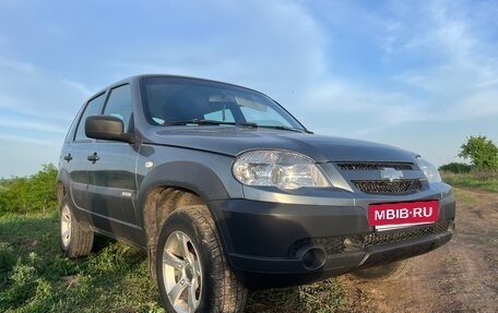 Chevrolet Niva I рестайлинг, 2017 год, 646 900 рублей, 2 фотография