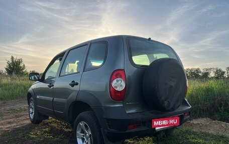 Chevrolet Niva I рестайлинг, 2017 год, 646 900 рублей, 6 фотография