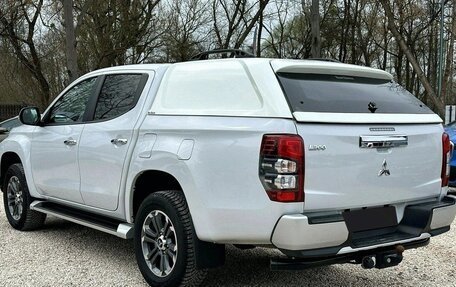 Mitsubishi L200 IV рестайлинг, 2021 год, 2 786 000 рублей, 2 фотография