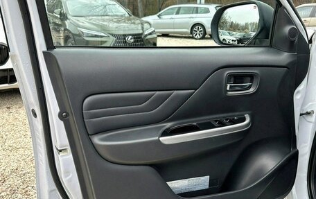 Mitsubishi L200 IV рестайлинг, 2021 год, 2 786 000 рублей, 13 фотография