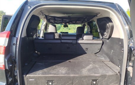 Toyota Land Cruiser Prado 150 рестайлинг 2, 2014 год, 3 500 000 рублей, 19 фотография