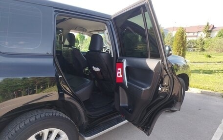 Toyota Land Cruiser Prado 150 рестайлинг 2, 2014 год, 3 500 000 рублей, 15 фотография