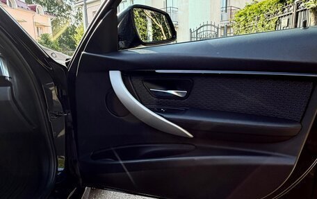 BMW 3 серия, 2017 год, 2 600 000 рублей, 19 фотография