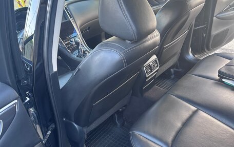 Infiniti Q50 I рестайлинг, 2014 год, 1 650 000 рублей, 13 фотография