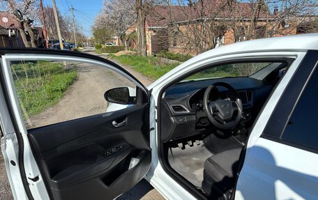 Hyundai Solaris II рестайлинг, 2019 год, 1 270 000 рублей, 4 фотография