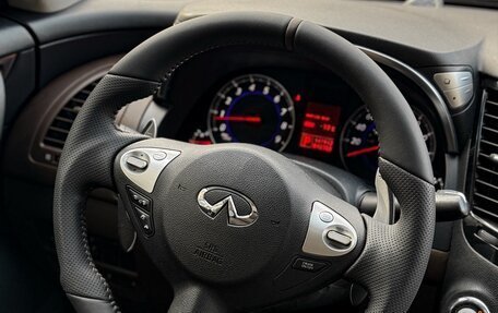 Infiniti FX II, 2008 год, 1 750 000 рублей, 33 фотография