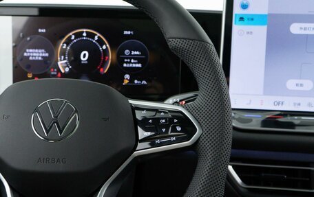 Volkswagen Tiguan, 2026 год, 4 860 046 рублей, 14 фотография