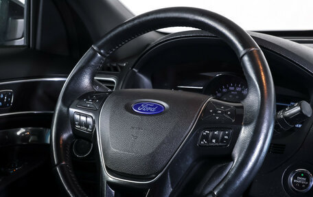 Ford Explorer VI, 2017 год, 2 590 000 рублей, 15 фотография