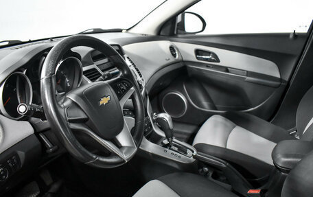 Chevrolet Cruze II, 2011 год, 680 000 рублей, 9 фотография