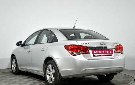 Chevrolet Cruze II, 2011 год, 680 000 рублей, 7 фотография