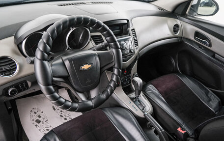 Chevrolet Cruze II, 2011 год, 669 000 рублей, 8 фотография