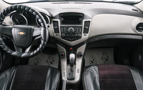 Chevrolet Cruze II, 2011 год, 669 000 рублей, 10 фотография