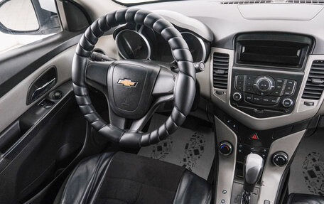 Chevrolet Cruze II, 2011 год, 669 000 рублей, 9 фотография
