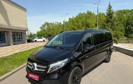 Mercedes-Benz V-Класс, 2022 год, 4 880 000 рублей, 1 фотография