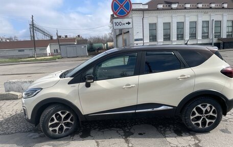 Renault Kaptur I рестайлинг, 2017 год, 1 450 000 рублей, 2 фотография