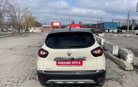 Renault Kaptur I рестайлинг, 2017 год, 1 450 000 рублей, 4 фотография