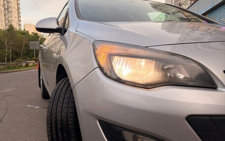 Opel Astra J, 2014 год, 799 999 рублей, 3 фотография