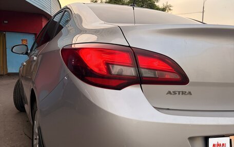 Opel Astra J, 2014 год, 799 999 рублей, 5 фотография
