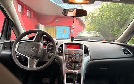 Opel Astra J, 2014 год, 799 999 рублей, 10 фотография