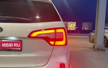 KIA Sorento II рестайлинг, 2013 год, 1 600 000 рублей, 28 фотография