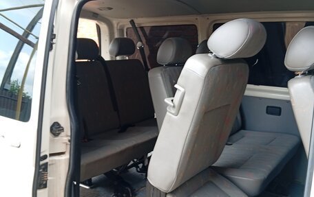Volkswagen Transporter T5 рестайлинг, 2004 год, 1 000 000 рублей, 7 фотография