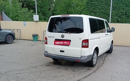 Volkswagen Transporter T5 рестайлинг, 2004 год, 1 000 000 рублей, 6 фотография