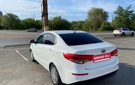 KIA Rio III рестайлинг, 2015 год, 950 000 рублей, 3 фотография
