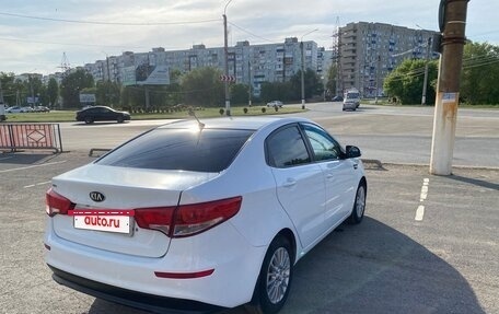 KIA Rio III рестайлинг, 2015 год, 950 000 рублей, 4 фотография