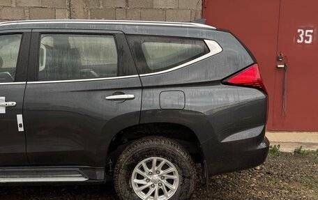 Mitsubishi Pajero Sport III рестайлинг, 2023 год, 3 750 000 рублей, 16 фотография