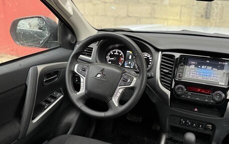 Mitsubishi Pajero Sport III рестайлинг, 2023 год, 3 750 000 рублей, 22 фотография