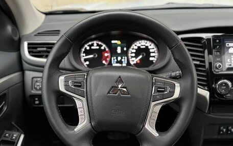 Mitsubishi Pajero Sport III рестайлинг, 2023 год, 3 750 000 рублей, 24 фотография