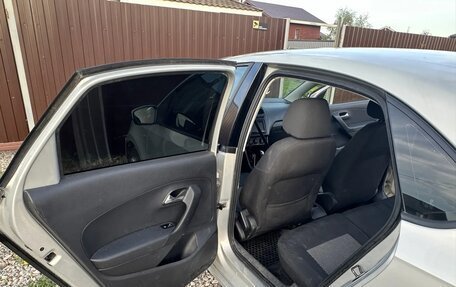 Volkswagen Polo VI (EU Market), 2012 год, 550 000 рублей, 18 фотография