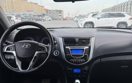 Hyundai Solaris II рестайлинг, 2011 год, 700 000 рублей, 7 фотография