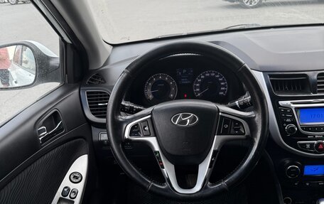Hyundai Solaris II рестайлинг, 2011 год, 700 000 рублей, 8 фотография