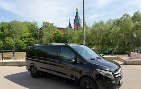 Mercedes-Benz V-Класс, 2022 год, 4 880 000 рублей, 3 фотография