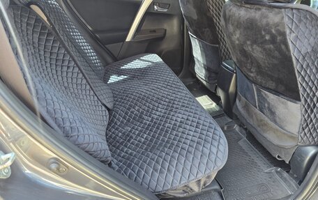 Toyota RAV4, 2015 год, 1 695 000 рублей, 29 фотография