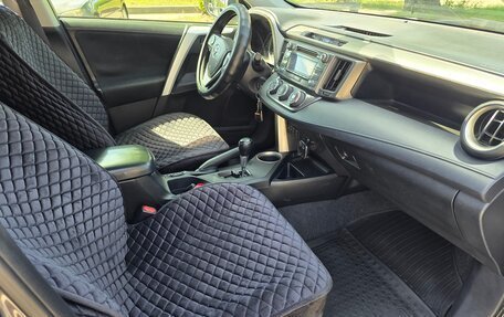 Toyota RAV4, 2015 год, 1 695 000 рублей, 30 фотография