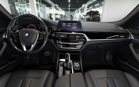 BMW 5 серия, 2020 год, 3 280 000 рублей, 8 фотография