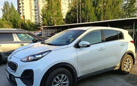 KIA Sportage IV рестайлинг, 2021 год, 2 750 000 рублей, 4 фотография
