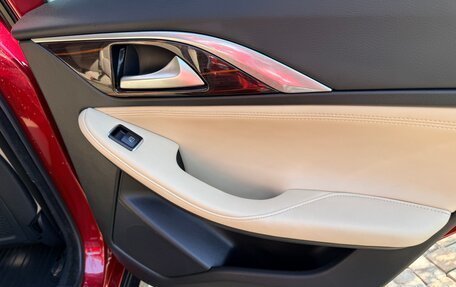 Infiniti QX30, 2016 год, 2 499 999 рублей, 12 фотография