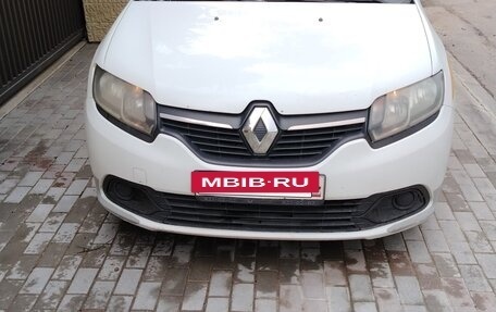 Renault Logan II, 2018 год, 300 000 рублей, 4 фотография