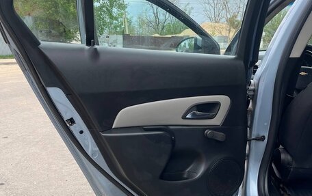 Chevrolet Cruze II, 2011 год, 650 000 рублей, 10 фотография