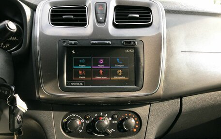 Renault Sandero II рестайлинг, 2019 год, 1 200 000 рублей, 15 фотография