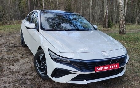 Hyundai Elantra, 2023 год, 2 050 000 рублей, 1 фотография