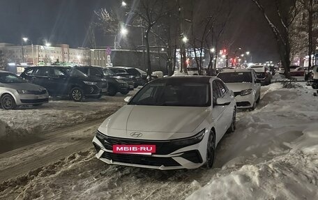 Hyundai Elantra, 2023 год, 2 050 000 рублей, 8 фотография