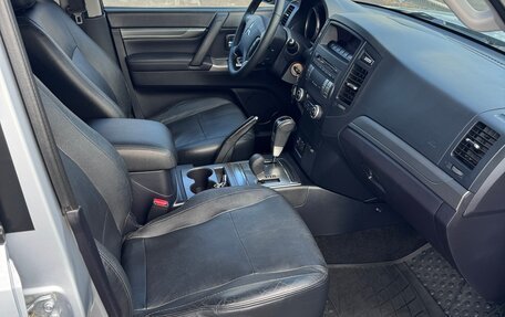 Mitsubishi Pajero IV, 2014 год, 2 480 000 рублей, 13 фотография